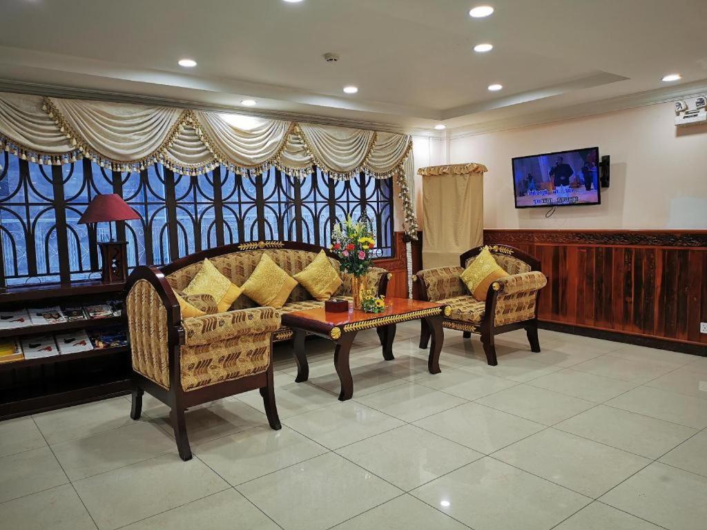Jun Yue Hotel Phnom Penh Luaran gambar